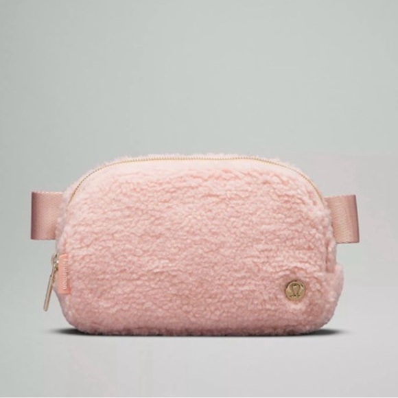 lululemon athletica Handbags - Lululemon Athletica Blush Pink Sherpa Everywhere
Belt Bag 1L Women’s